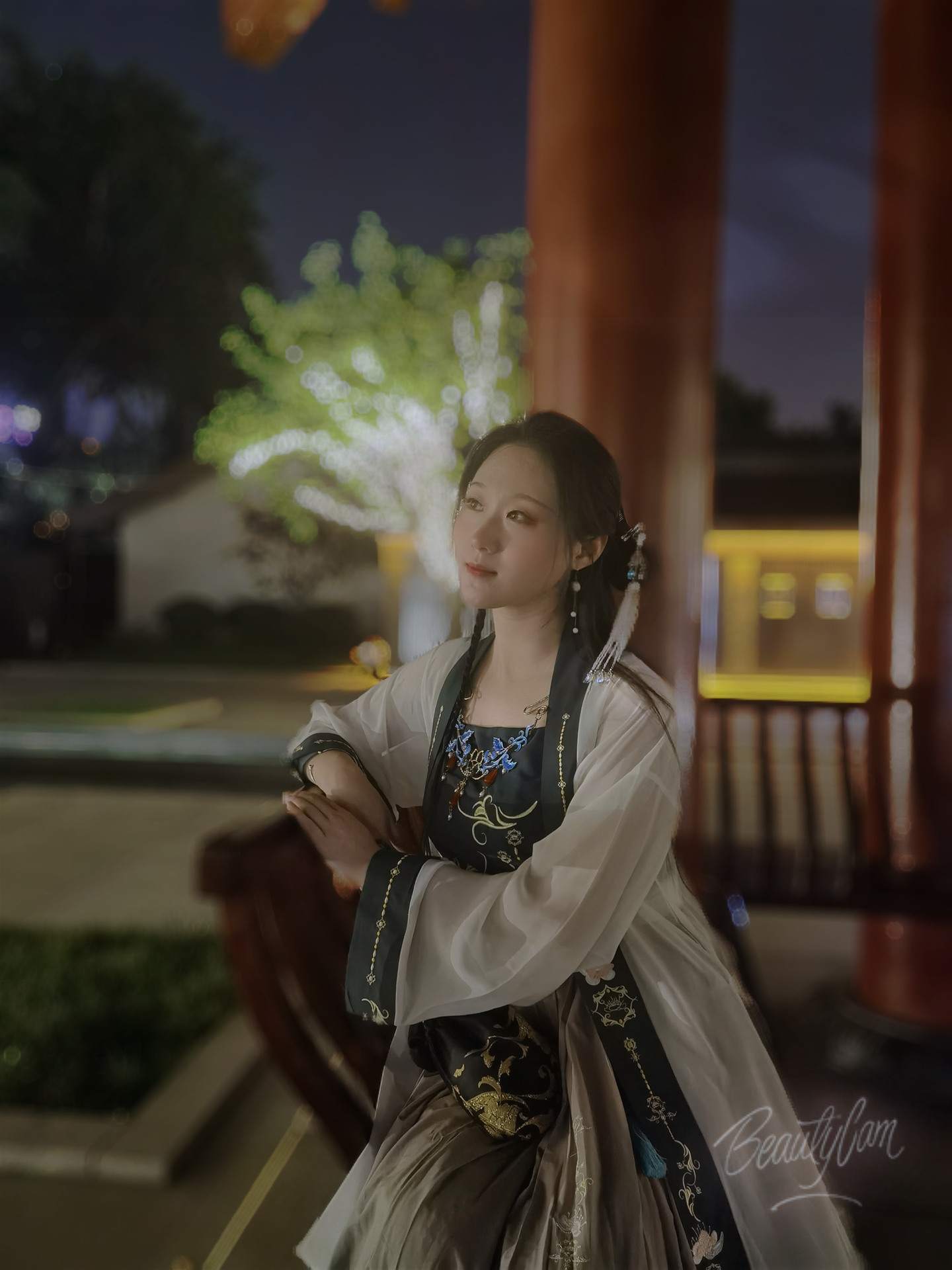張馨月